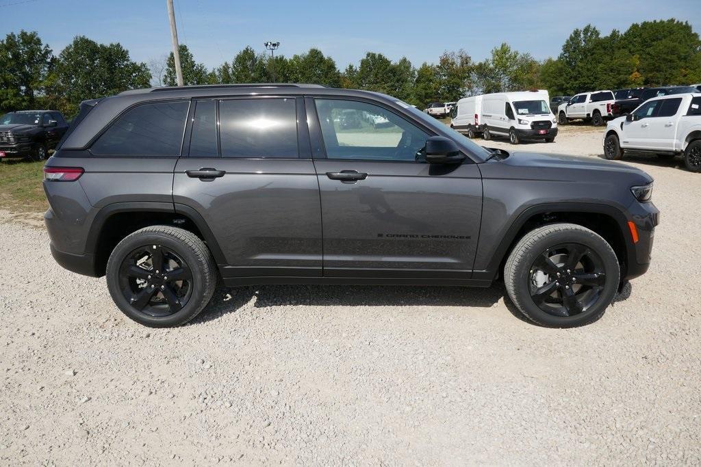 new 2025 Jeep Grand Cherokee L car, priced at $43,768