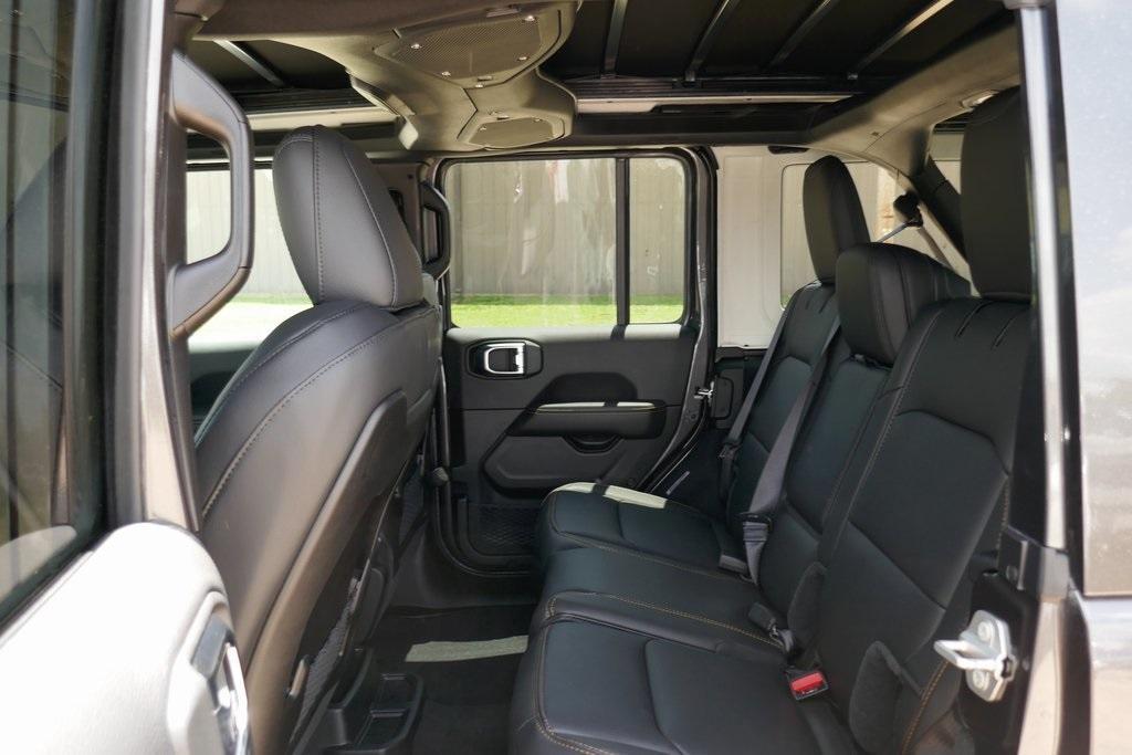 new 2025 Jeep Wrangler car, priced at $53,494