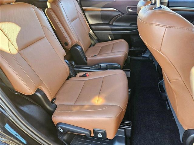 used 2019 Toyota Highlander car, priced at $27,991