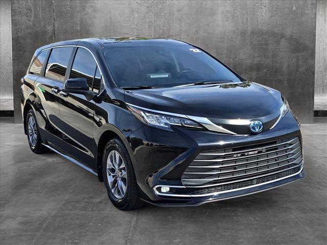 used 2022 Toyota Sienna car, priced at $45,292