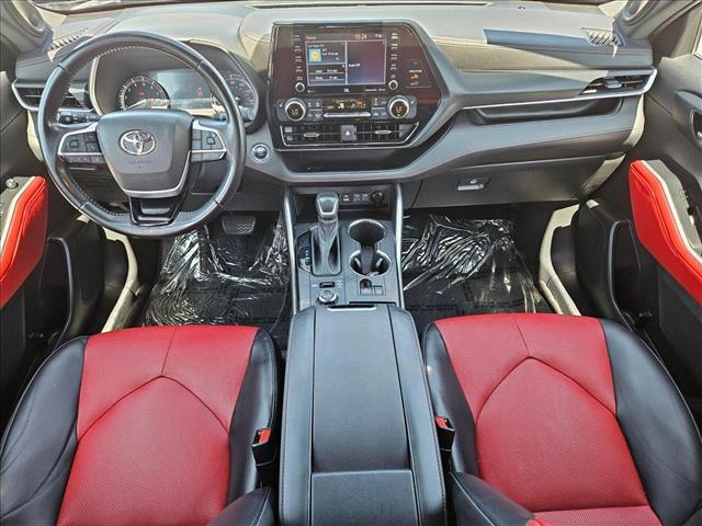 used 2022 Toyota Highlander car, priced at $34,991