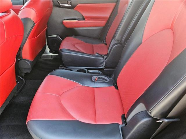 used 2022 Toyota Highlander car, priced at $34,991