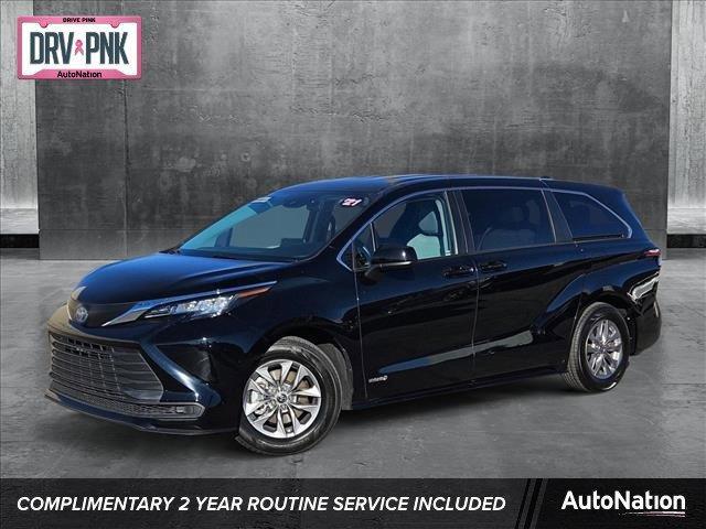 used 2021 Toyota Sienna car, priced at $35,292