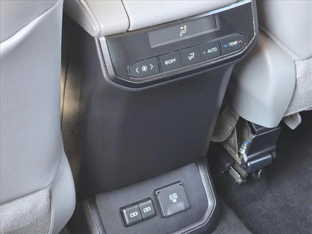 used 2022 Toyota Highlander car, priced at $38,782