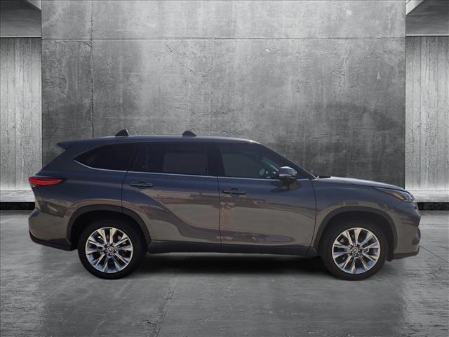 used 2022 Toyota Highlander car, priced at $38,782
