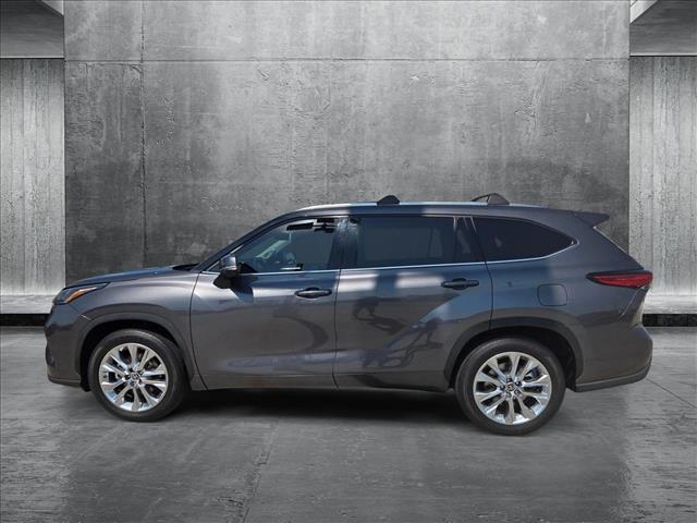 used 2022 Toyota Highlander car, priced at $38,782