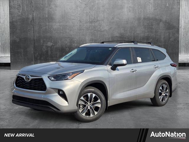 new 2025 Toyota Highlander car, priced at $47,107