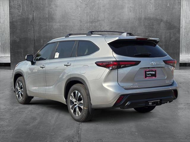 new 2025 Toyota Highlander car, priced at $47,107