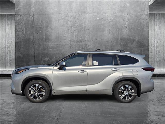 new 2025 Toyota Highlander car, priced at $47,107