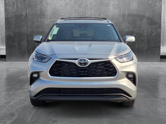 new 2025 Toyota Highlander car, priced at $47,107