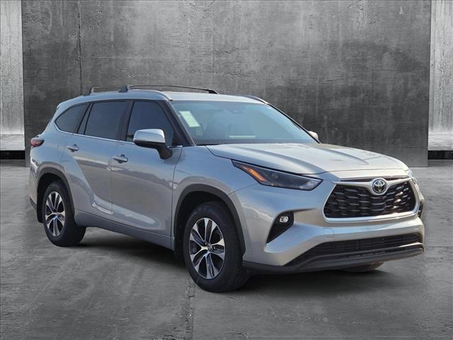 new 2025 Toyota Highlander car, priced at $47,107