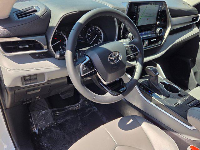 used 2021 Toyota Highlander car, priced at $32,991