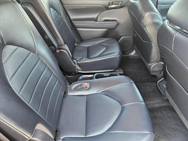 used 2022 Toyota Highlander car, priced at $32,249