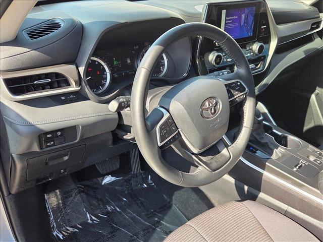 used 2024 Toyota Highlander car, priced at $40,284