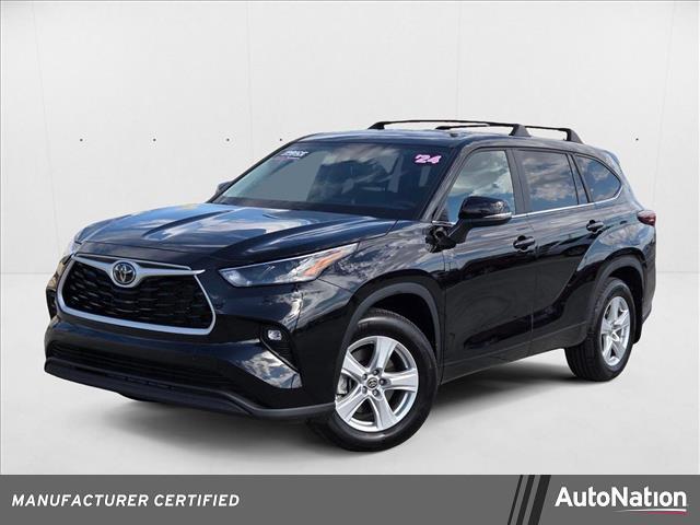 used 2024 Toyota Highlander car, priced at $40,992