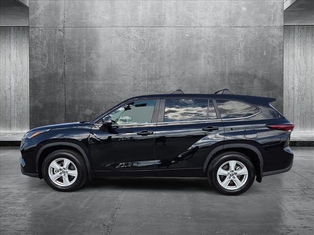 used 2024 Toyota Highlander car, priced at $40,992