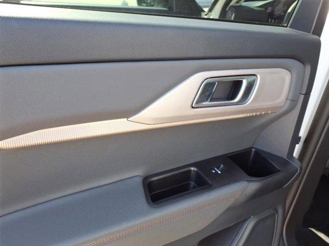 new 2025 Ford Explorer car, priced at $47,077