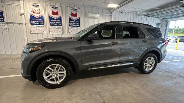 new 2025 Ford Explorer car, priced at $40,125