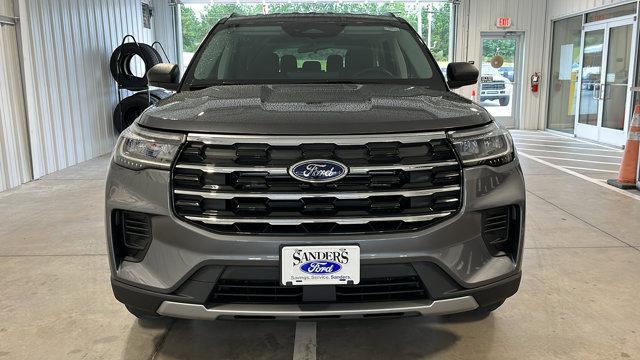 new 2025 Ford Explorer car, priced at $40,125