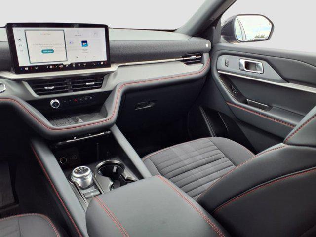 new 2025 Ford Explorer car, priced at $45,905