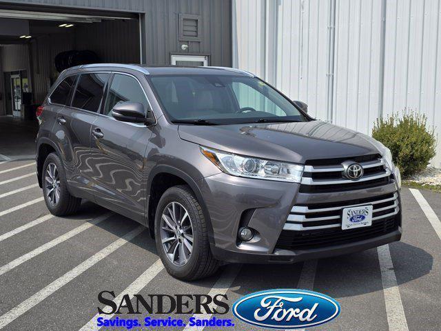 used 2019 Toyota Highlander car, priced at $23,549