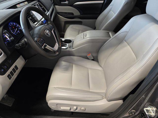 used 2019 Toyota Highlander car, priced at $23,549