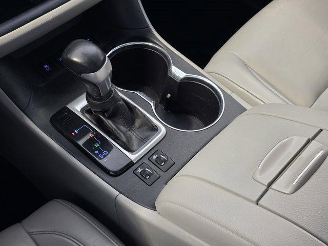 used 2019 Toyota Highlander car, priced at $23,549