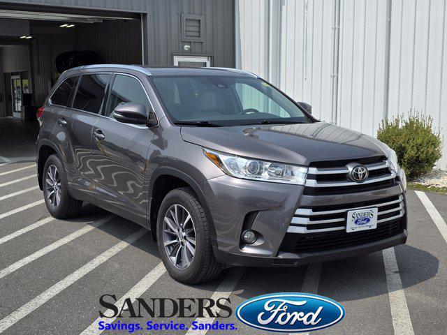used 2019 Toyota Highlander car, priced at $23,549
