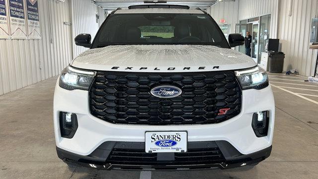 new 2025 Ford Explorer car, priced at $59,425