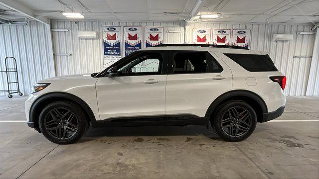 new 2025 Ford Explorer car, priced at $59,425