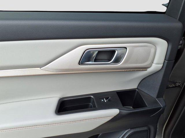new 2025 Ford Explorer car, priced at $42,019