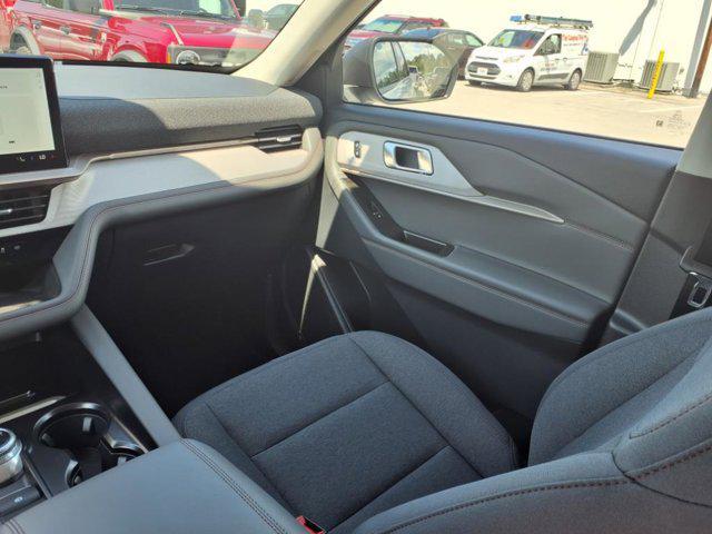 new 2025 Ford Explorer car, priced at $40,257