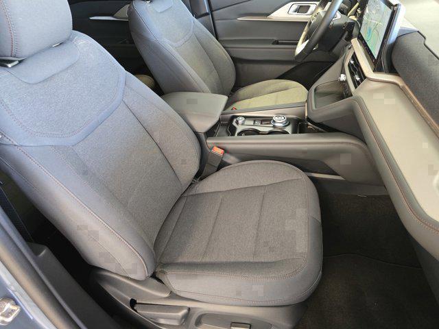 new 2025 Ford Explorer car, priced at $39,693