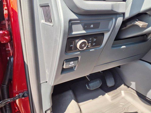 new 2025 Ford F-150 car, priced at $52,580