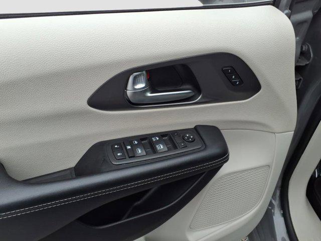 used 2022 Chrysler Pacifica car, priced at $24,558