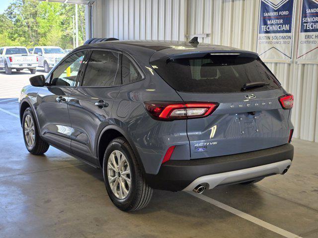 new 2025 Ford Escape car, priced at $30,320