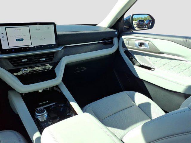 new 2025 Ford Explorer car, priced at $55,051