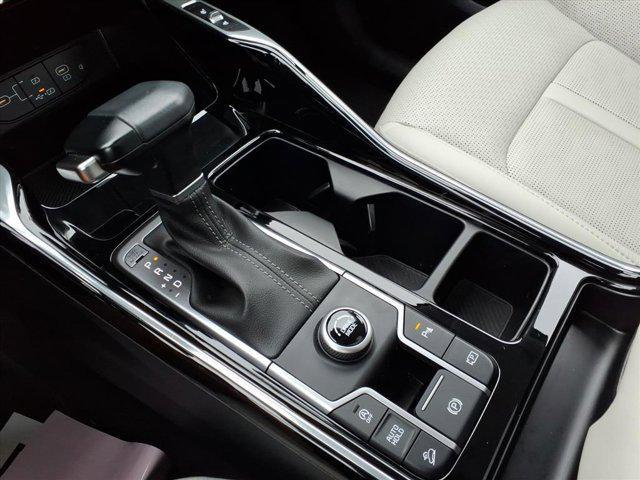 used 2024 Kia Sorento car, priced at $35,986
