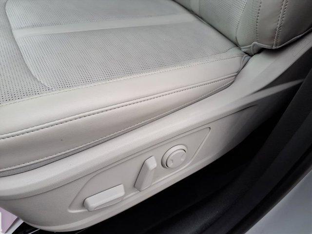 used 2024 Kia Sorento car, priced at $35,986