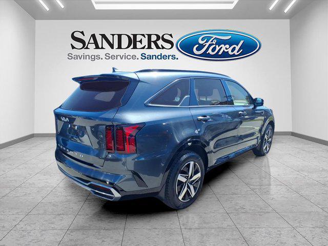 used 2022 Kia Sorento car, priced at $28,597