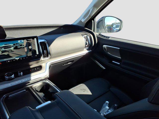 new 2025 Ford Expedition car, priced at $77,478