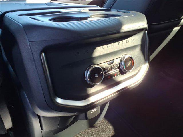 new 2025 Ford Expedition car, priced at $77,478