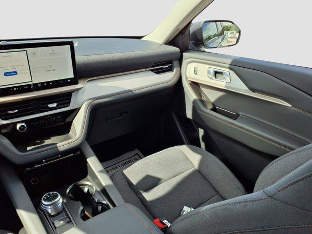 new 2025 Ford Explorer car, priced at $39,236