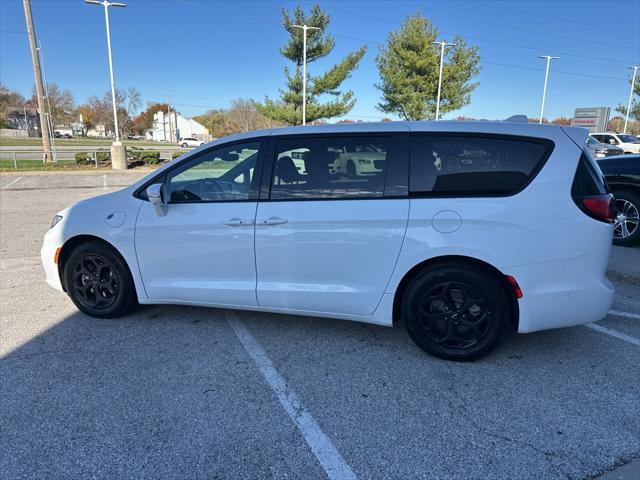 used 2022 Chrysler Pacifica Hybrid car, priced at $21,000