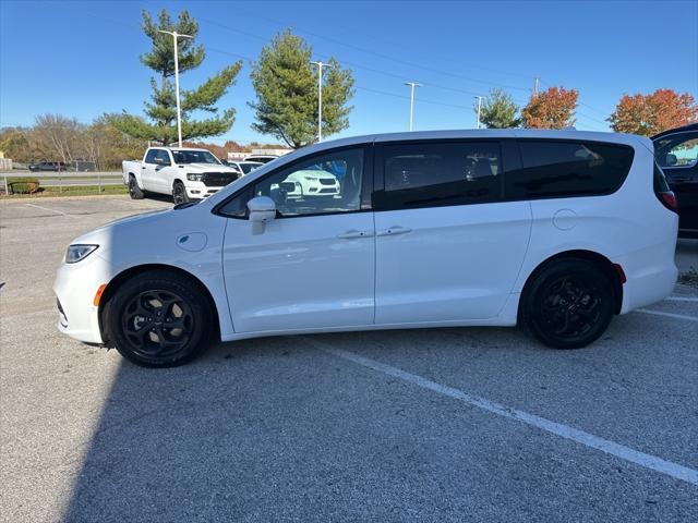 used 2022 Chrysler Pacifica Hybrid car, priced at $21,000