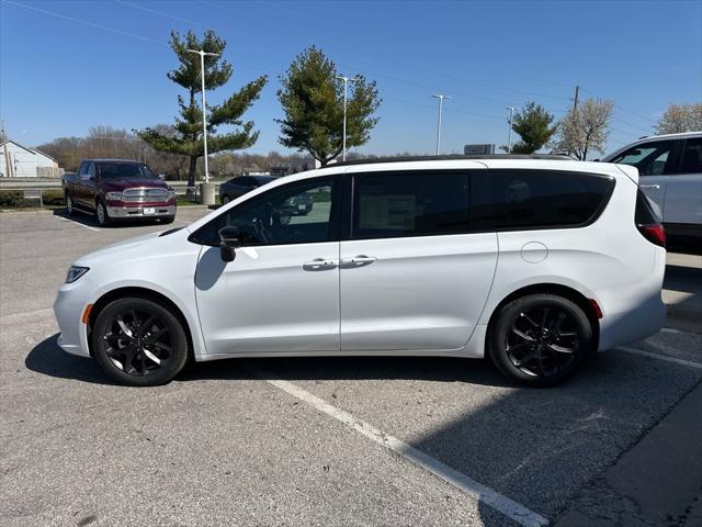 new 2024 Chrysler Pacifica car, priced at $42,795