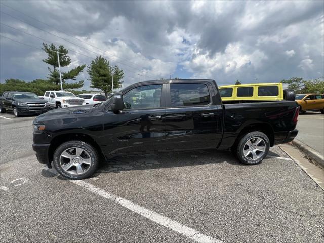 new 2025 Ram 1500 car, priced at $43,000