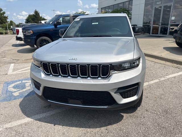 new 2024 Jeep Grand Cherokee car, priced at $39,965