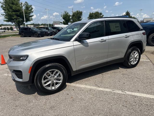 new 2024 Jeep Grand Cherokee car, priced at $39,965