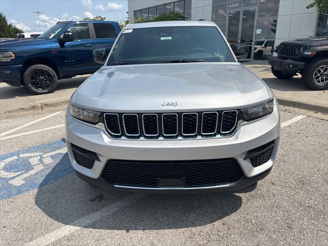 new 2024 Jeep Grand Cherokee car, priced at $39,965